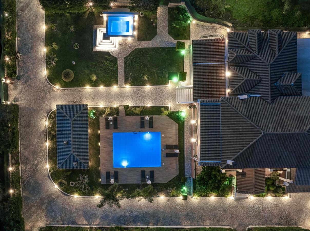 Amalthia Villa Mouzákion Exteriör bild