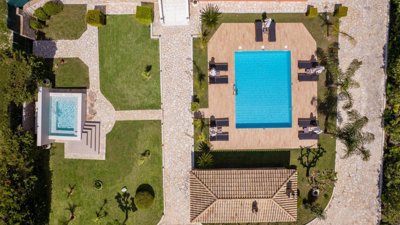 Amalthia Villa Mouzákion Exteriör bild