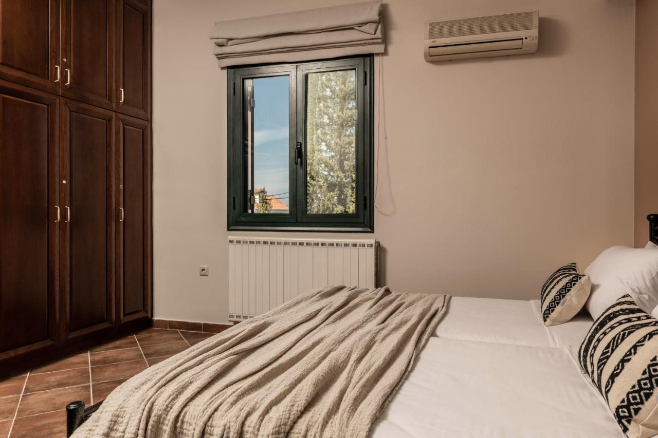 Amalthia Villa Mouzákion Exteriör bild