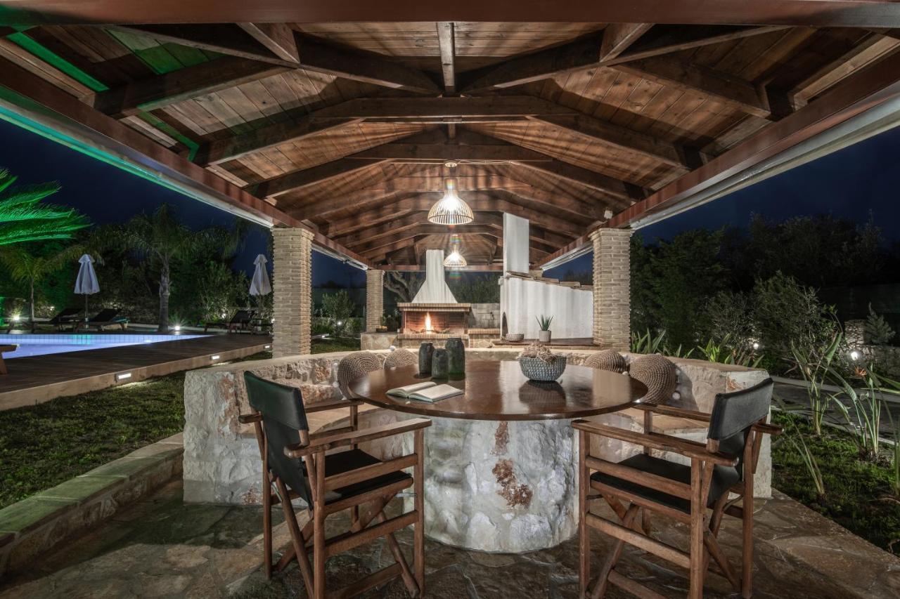 Amalthia Villa Mouzákion Exteriör bild