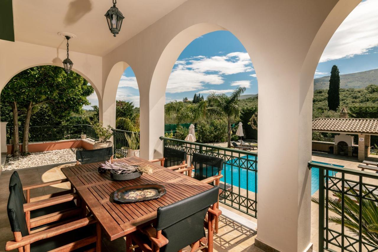 Amalthia Villa Mouzákion Exteriör bild
